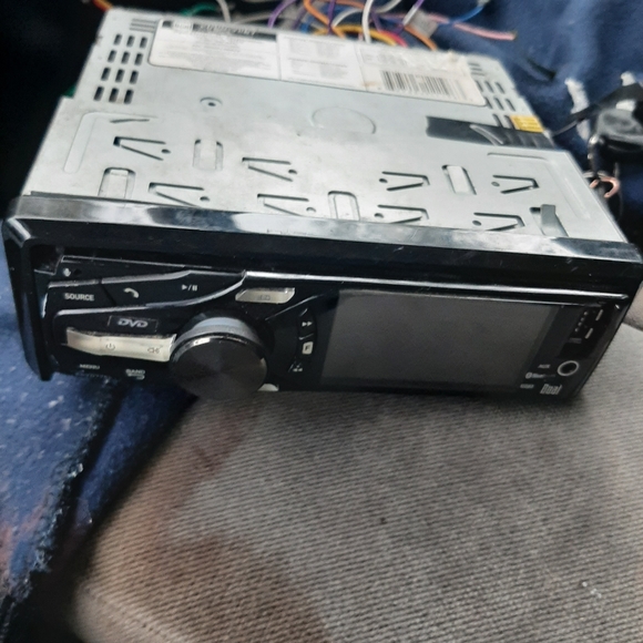 Dual super tuner car stereo - Picture 1 of 1